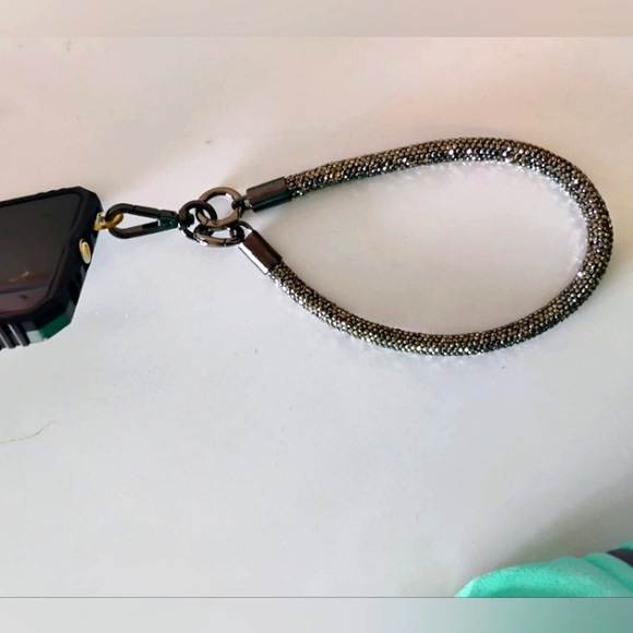 Bling wristlet for any cell ✨ Bundle 3/$21 - Picture 2 of 16
